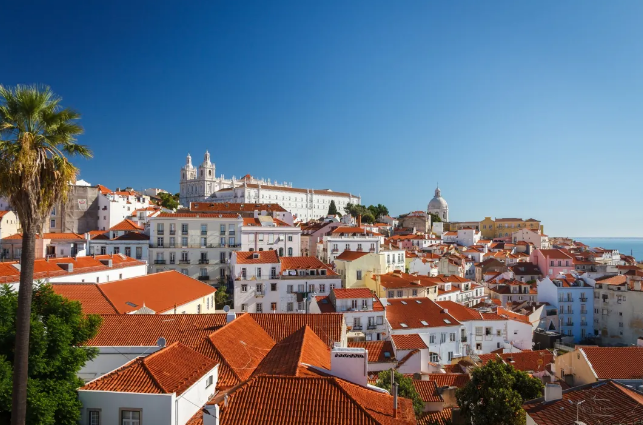 想去葡萄牙留学，葡萄牙大学申请途径有哪些？