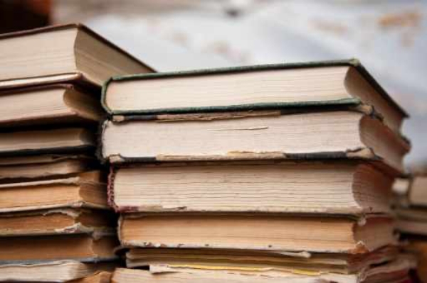 英美留学费用哪个高？英国留学美国留学费用分别是多少？